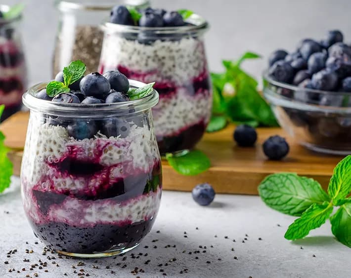 Przepisy na zdrowe desery, które zaspokoją Twoje słodkie pragnienia